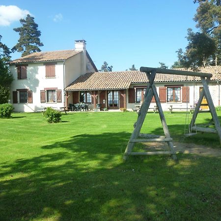 Auberge Les Volpilieres Ruynes-en-Margeride Bagian luar foto