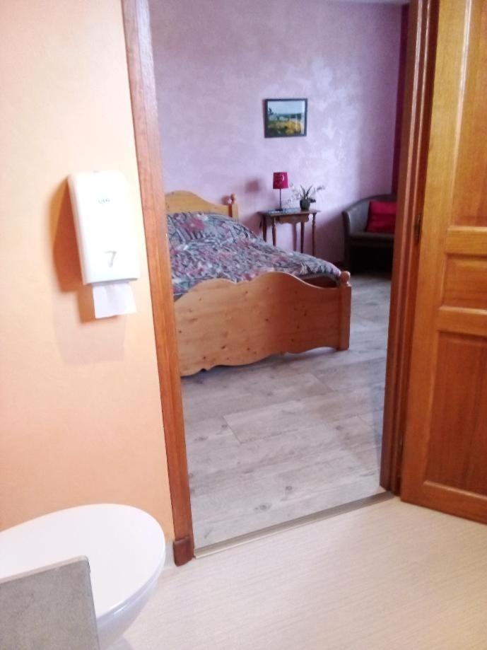 Auberge Les Volpilieres Ruynes-en-Margeride Bagian luar foto