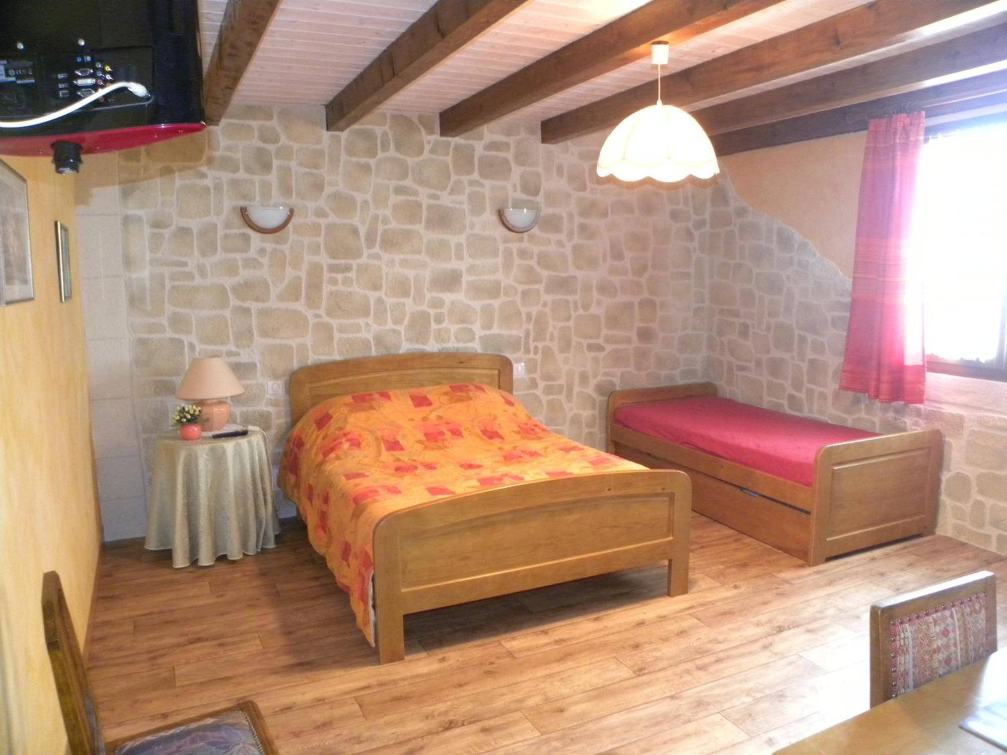 Auberge Les Volpilieres Ruynes-en-Margeride Bagian luar foto